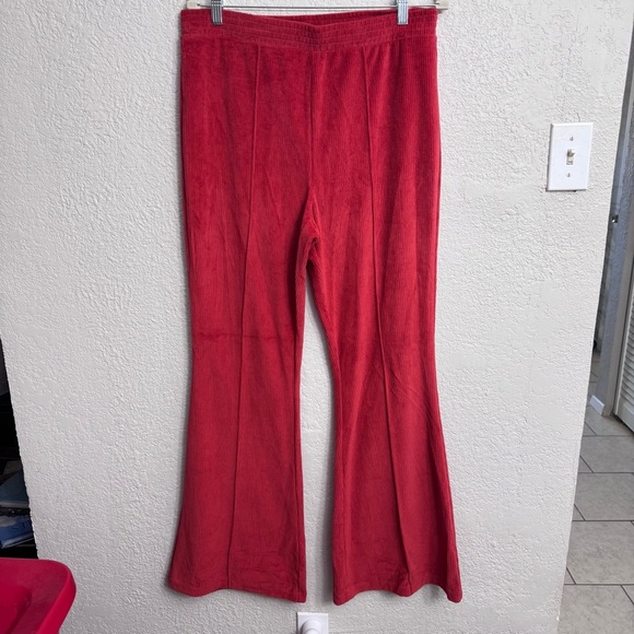 NWOT Aerie Groove-On Velour High Waisted Flare Pant - Size L Long - Picture 1 of 5